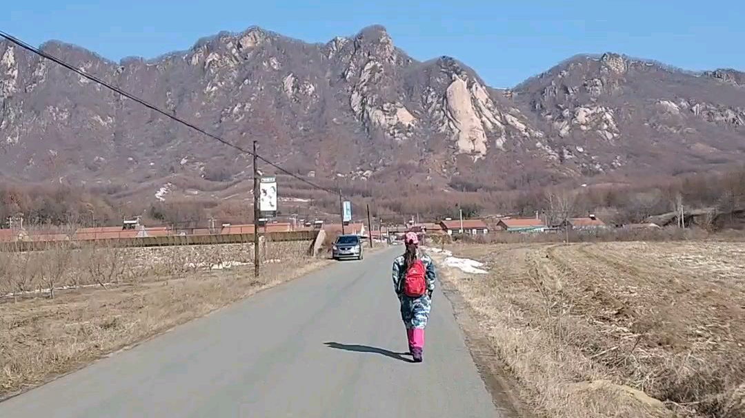 徒步管家村,登顶老黑山